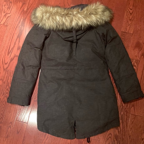 Aritzia Community Parka - Size S - Picture 4 of 4